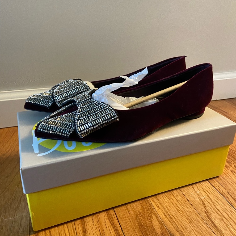 Boden Bow Embellished Pointed Toe Flats in Burgundy Suede New in Box